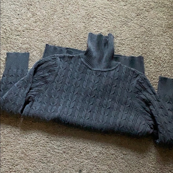 Grey turtle neck sweater - Picture 3 of 5